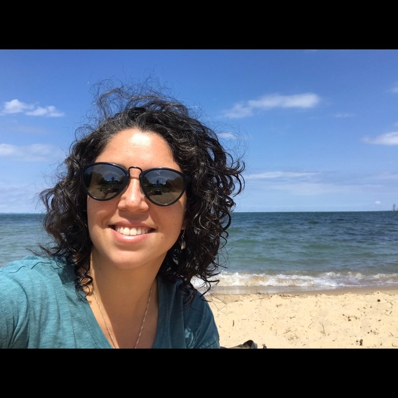 Meet your Posher, Macarena - Picture 1 of 1